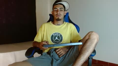 Snapshot of cash_master_san chatting on 11/21/25, 05:00 Cash Master San online show from 11/21/25, 05:00