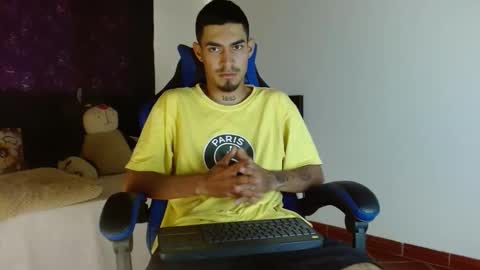 Snapshot of cash_master_san chatting on 11/22/25, 03:33 Cash Master San online show from 11/22/25, 03:33