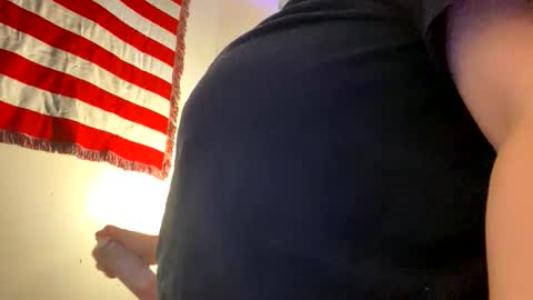 Snapshot of cashcoupllle chatting on 10/22/25, 12:55 Cash Couple online show from 10/22/25, 12:55