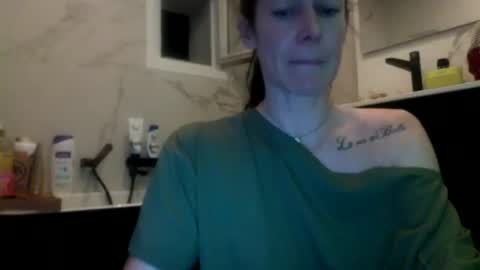 cassandra06400 online show from 10/05/25, 06:50