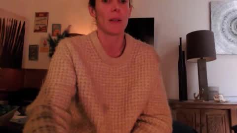 cassandra06400 online show from 11/05/25, 10:10