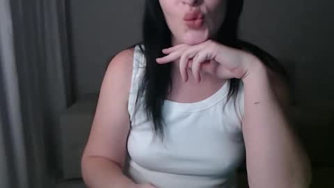 Snapshot of cassandra07x chatting on 10/07/25, 03:42 Cassandra07x online show from 10/07/25, 03:42