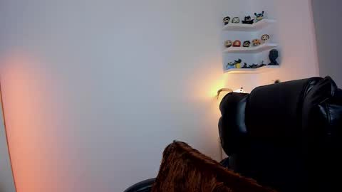 Snapshot of cassandra_caiin chatting on 11/09/25, 01:53 Cassie online show from 11/09/25, 01:53