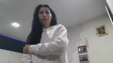 Snapshot of cassandry92 chatting on 12/21/24, 04:14 Casandry online show from 12/21/24, 04:14
