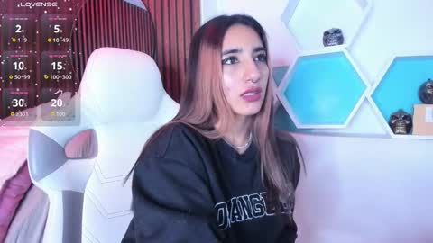 cassidy_evans online show from 11/06/25, 11:33