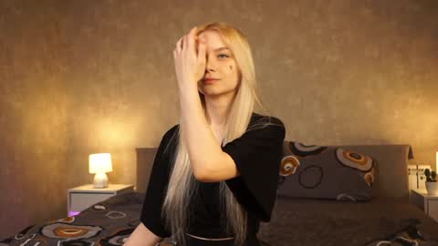 Cassie online show from 12/22/24, 02:38