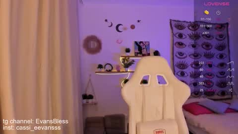 Cassie online show from 09/17/25, 06:15