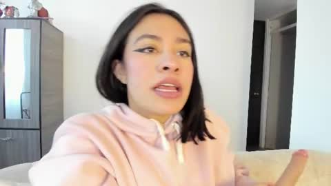 Cassie Jones online show from 07/04/26, 01:28
