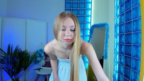 Hello my name is Cassie and my friend Nilo is also here online show from 12/12/24, 11:40