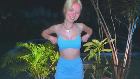 Hello my name is Cassie and my friend Nilo is also here online show from 02/21/26, 02:07