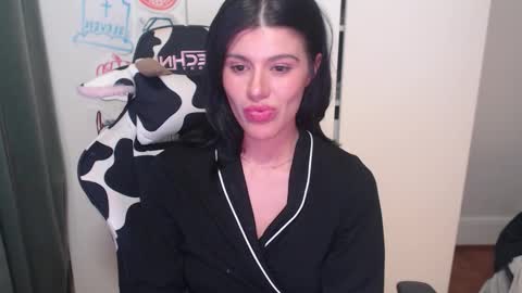 cassiealvarez online show from 10/19/25, 02:45