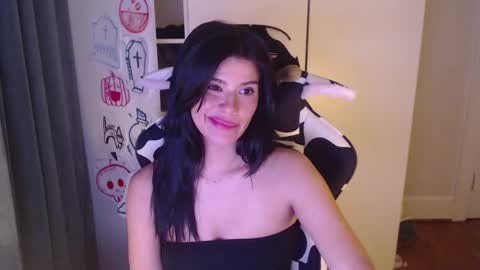 cassiealvarez online show from 10/30/25, 03:41