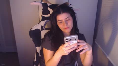 Snapshot of cassiealvarez chatting on 07/09/26, 02:04 cassiealvarez online show from 07/09/26, 02:04