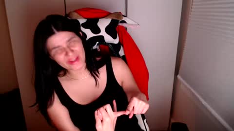 Snapshot of cassiealvarez chatting on 07/17/26, 02:18 cassiealvarez online show from 07/17/26, 02:18