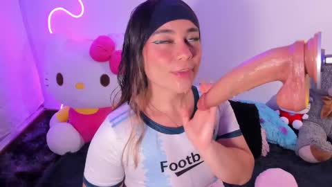 Snapshot of cassiebigass_ chatting on 05/26/26, 11:45 Bela igzaii9r online show from 05/26/26, 11:45