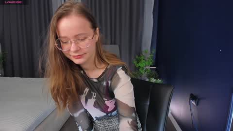 assie online show from 12/04/24, 09:02