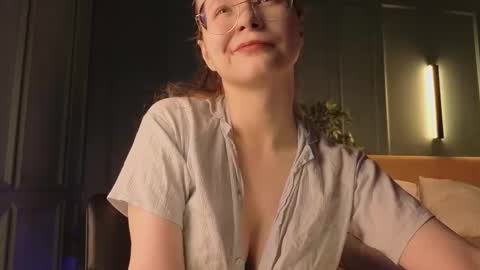 assie online show from 12/03/25, 12:47