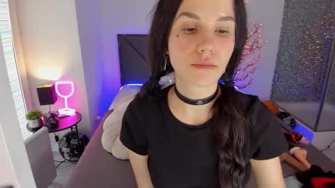 Snapshot of cassieevanss chatting on 11/15/25, 06:55 Cassie online show from 11/15/25, 06:55