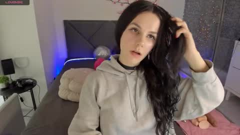Snapshot of cassieevanss chatting on 03/22/26, 06:28 Cassie online show from 03/22/26, 06:28