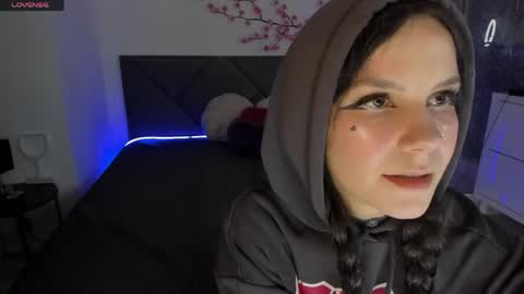 Snapshot of cassieevanss chatting on 04/20/26, 05:32 Cassie online show from 04/20/26, 05:32