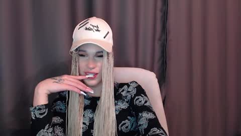 Snapshot of cassiemich chatting on 12/09/24, 07:39 Cassie online show from 12/09/24, 07:39