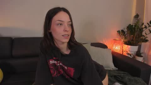 Snapshot of cassisland chatting on 10/09/25, 07:01 cassandra online show from 10/09/25, 07:01