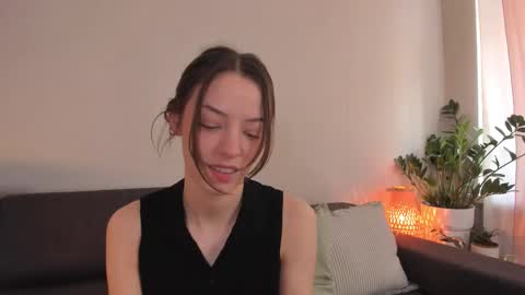 Snapshot of cassisland chatting on 10/10/25, 12:15 cassandra online show from 10/10/25, 12:15