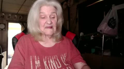 cat online show from 09/23/25, 04:54