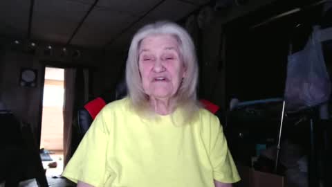 cat online show from 10/22/25, 06:18