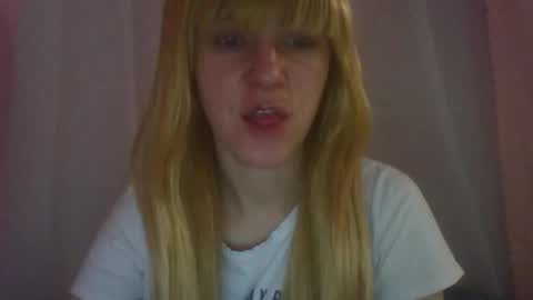 Snapshot of cat_2019 chatting on 12/22/24, 11:31 cat_2019 online show from 12/22/24, 11:31