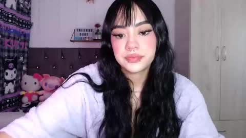 Mila online show from 11/11/25, 07:41