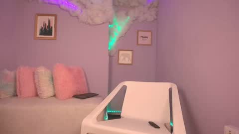 Snapshot of cat_nasty chatting on 10/03/25, 09:01 cat_nasty online show from 10/03/25, 09:01