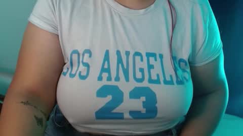 Snapshot of cata__gutierrez_ chatting on 10/01/25, 03:45 Cata online show from 10/01/25, 03:45