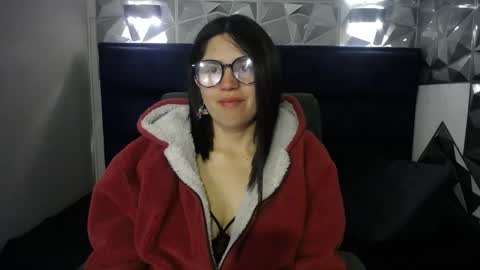 Snapshot of cata_black chatting on 04/15/26, 01:29 cata black online show from 04/15/26, 01:29