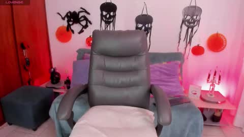 Cata green model independient online show from 10/07/25, 09:12