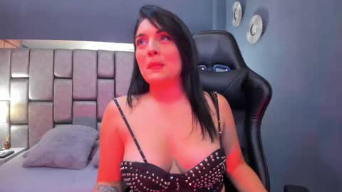 Cata Joness  My schedule 2200 - 0500 GMT -5 online show from 09/23/25, 03:53