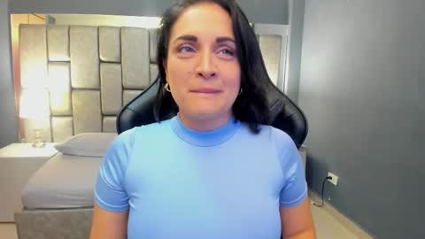 Cata Joness  My schedule 2200 - 0500 GMT -5 online show from 10/24/25, 04:53