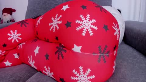 Snapshot of cataleya0320 chatting on 12/23/24, 02:45 Cataleya online show from 12/23/24, 02:45