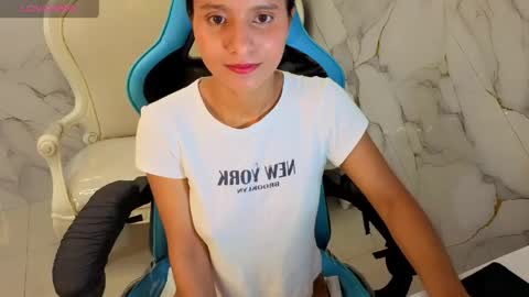 Snapshot of cataleya23_a chatting on 05/19/26, 08:59 cataleya23_a online show from 05/19/26, 08:59