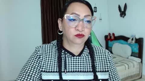 isabel online show from 03/06/25, 10:20