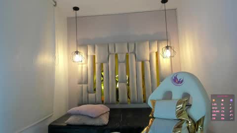 Snapshot of cataleya_sambrano chatting on 09/18/25, 11:01 Cataleya online show from 09/18/25, 11:01