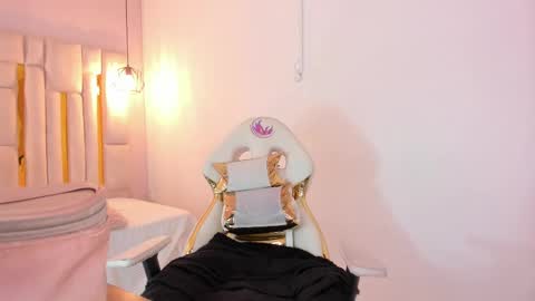 Cataleya online show from 09/29/25, 11:15