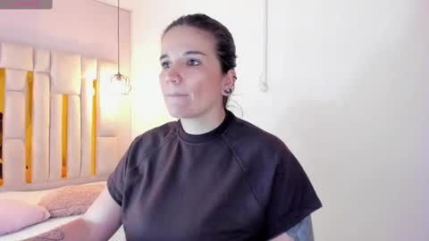 Cataleya online show from 10/14/25, 10:49