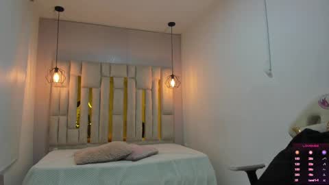 Snapshot of cataleya_sambrano chatting on 10/29/25, 11:01 Cataleya online show from 10/29/25, 11:01