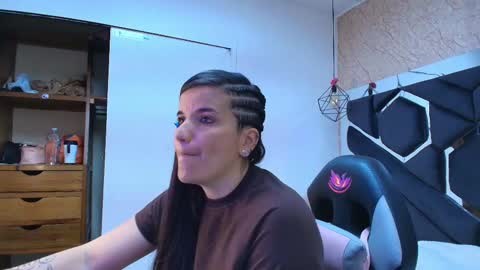 Snapshot of cataleya_sambrano chatting on 11/12/25, 11:10 Cataleya online show from 11/12/25, 11:10