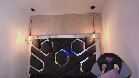 Snapshot of cataleya_sambrano chatting on 12/14/25, 11:04 Cataleya online show from 12/14/25, 11:04