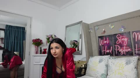 Snapshot of cataleyastarr chatting on 04/22/26, 04:37 Cate online show from 04/22/26, 04:37