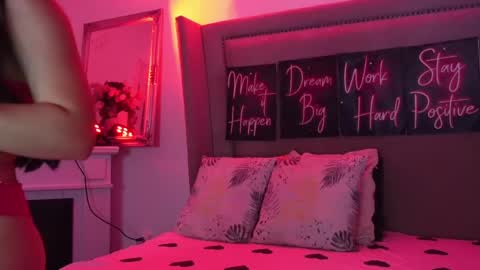 Snapshot of cataleyastarr chatting on 06/07/26, 04:38 Cate online show from 06/07/26, 04:38