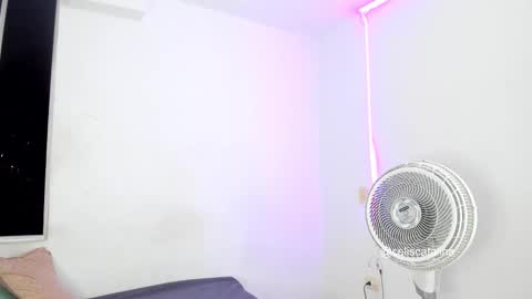 celiscatalina instagram online show from 11/06/25, 11:04