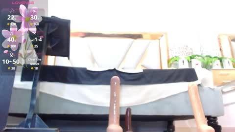 Snapshot of catalillina_love1 chatting on 12/15/24, 04:15 Cata online show from 12/15/24, 04:15